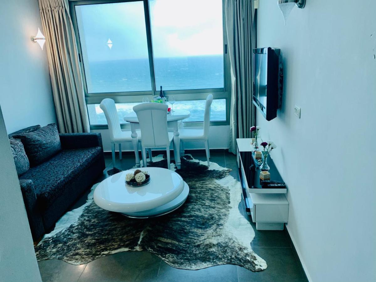 Appartamento Blue In The Sea Netanya Esterno foto