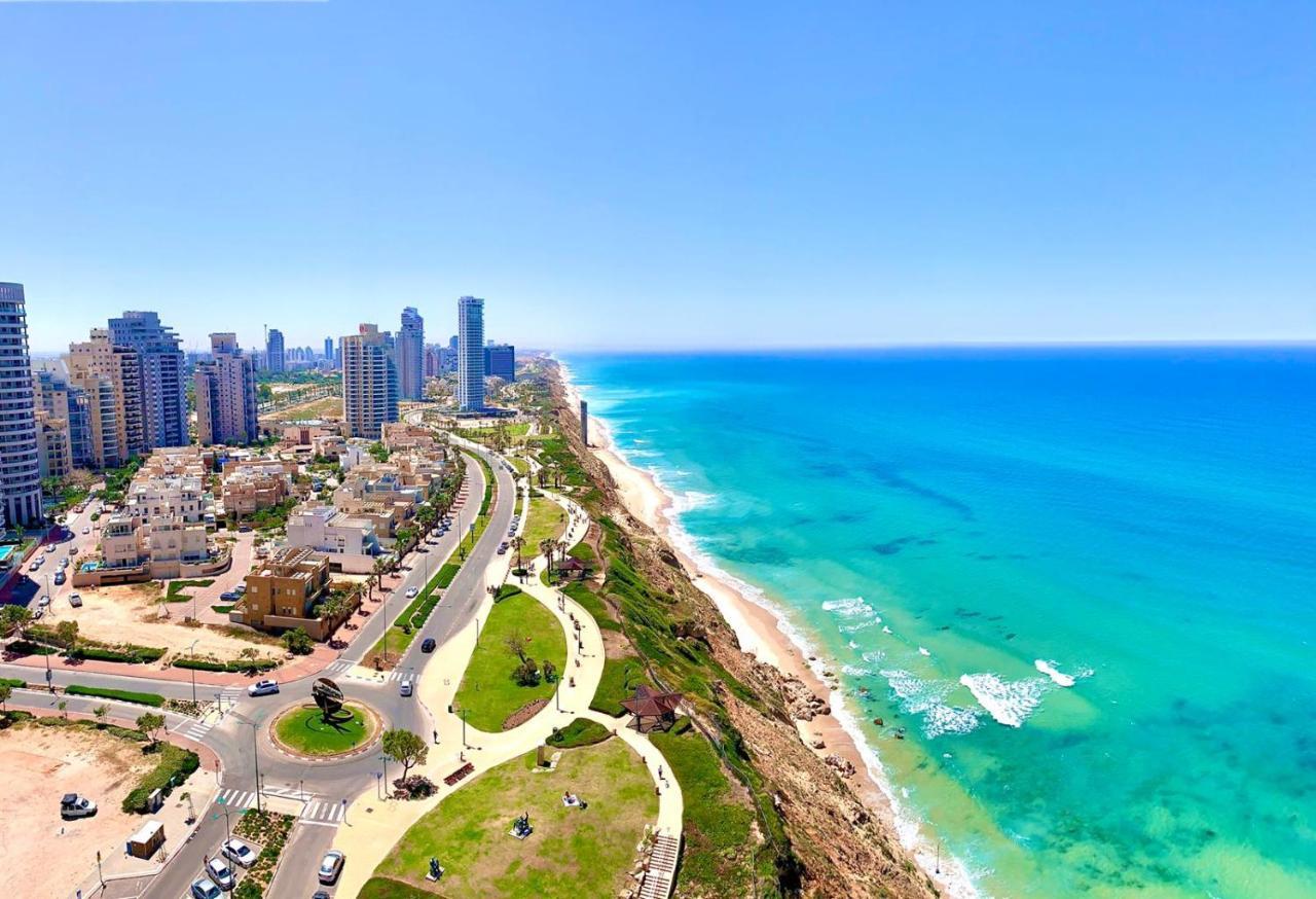Appartamento Blue In The Sea Netanya Esterno foto