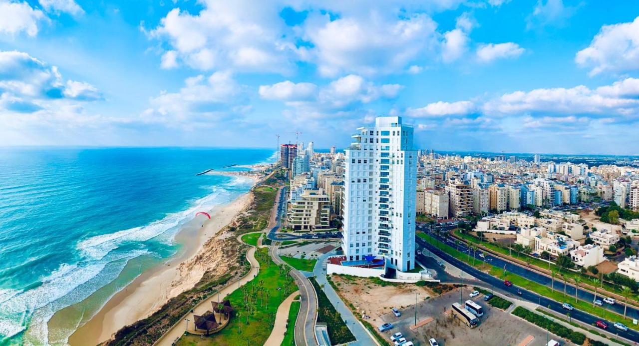 Appartamento Blue In The Sea Netanya Esterno foto